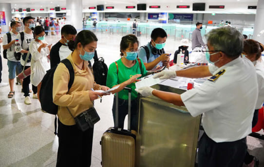 Proposed a 7-day quarantine from people entering with a 'vaccine passport'